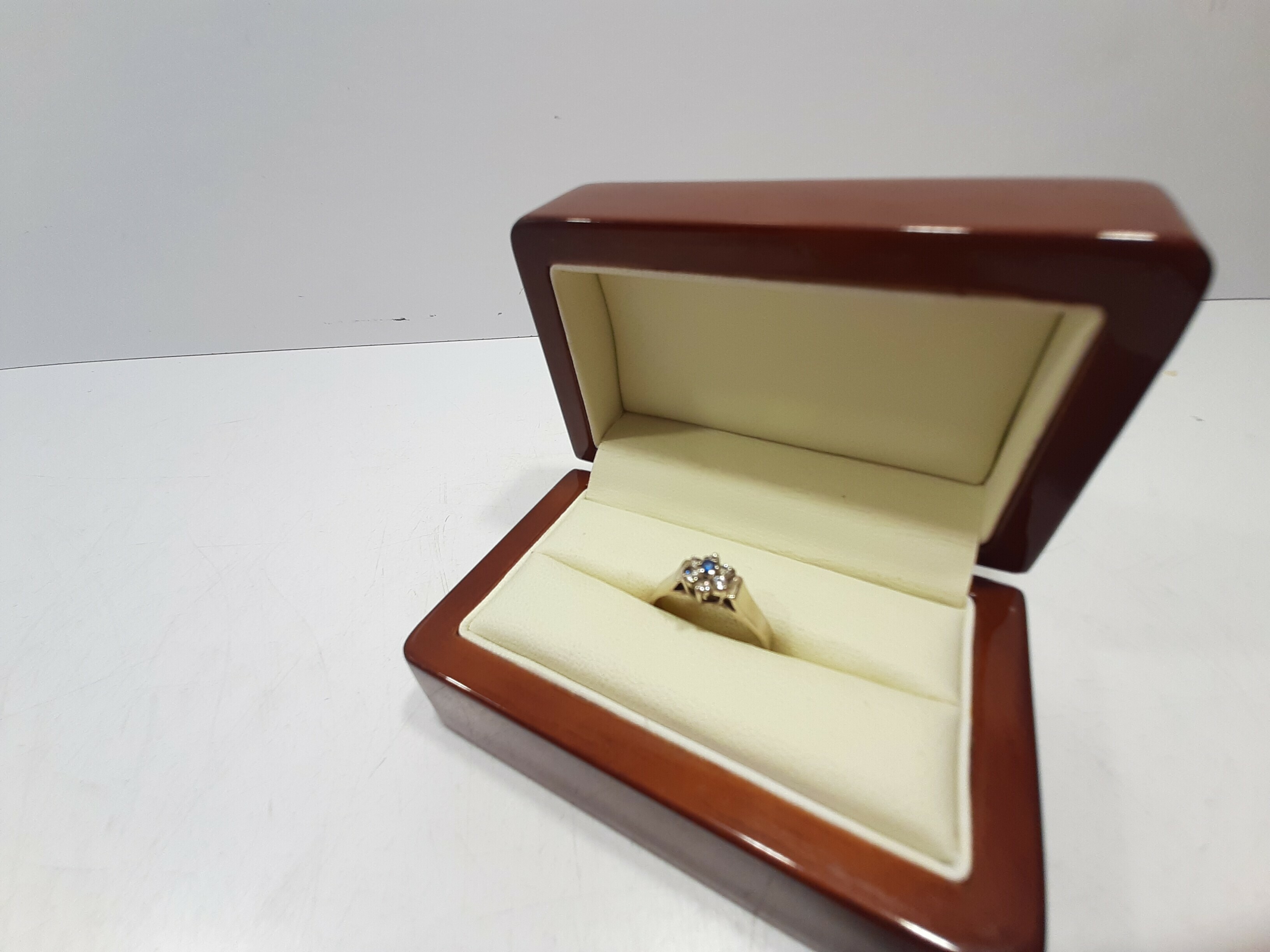 pierscionek-biale-zloto-209g-585-ean-gtin-5905868206128