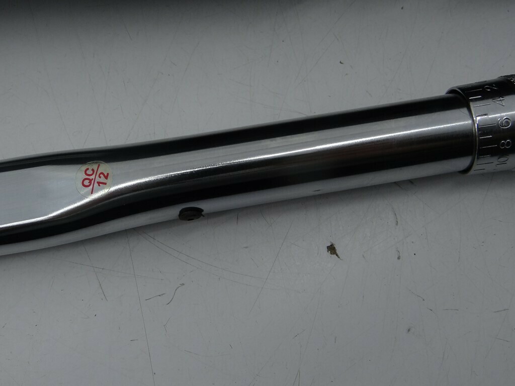 klucz-dynamometryczny-magnusson-12-28-210nm-ean-3663602813934