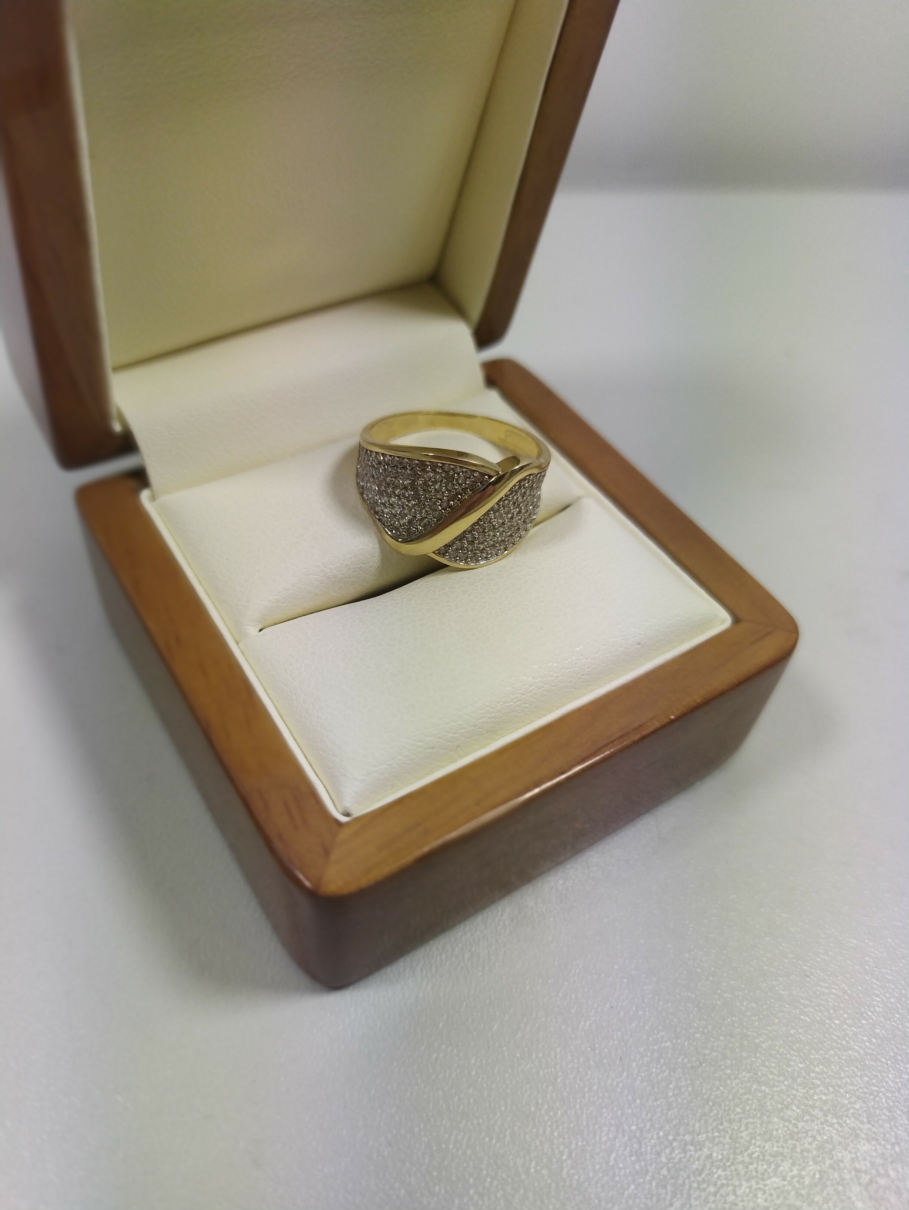 sliczny-zloty-pierscionek-marka-inna-marka