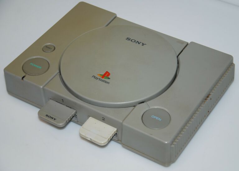 KONSOLA PLAYSTATION 1 SCPH-1002 + GRY + PADY