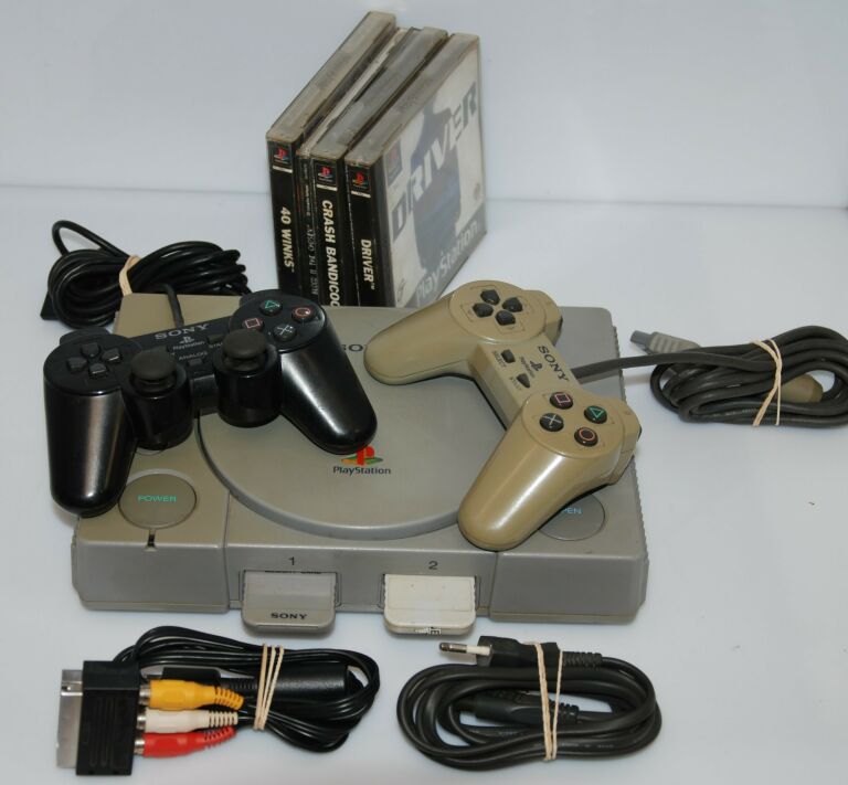 KONSOLA PLAYSTATION 1 SCPH-1002 + GRY + PADY