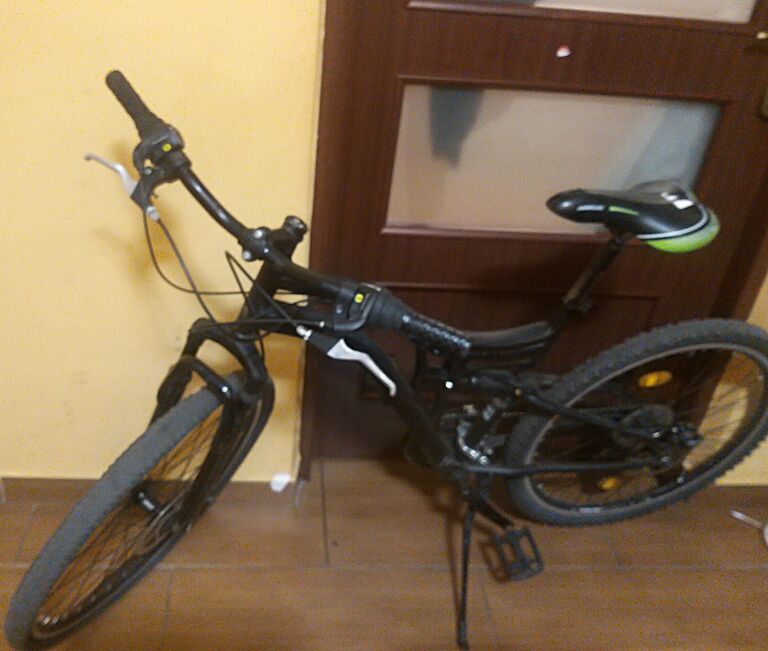 ROWER CZARNY