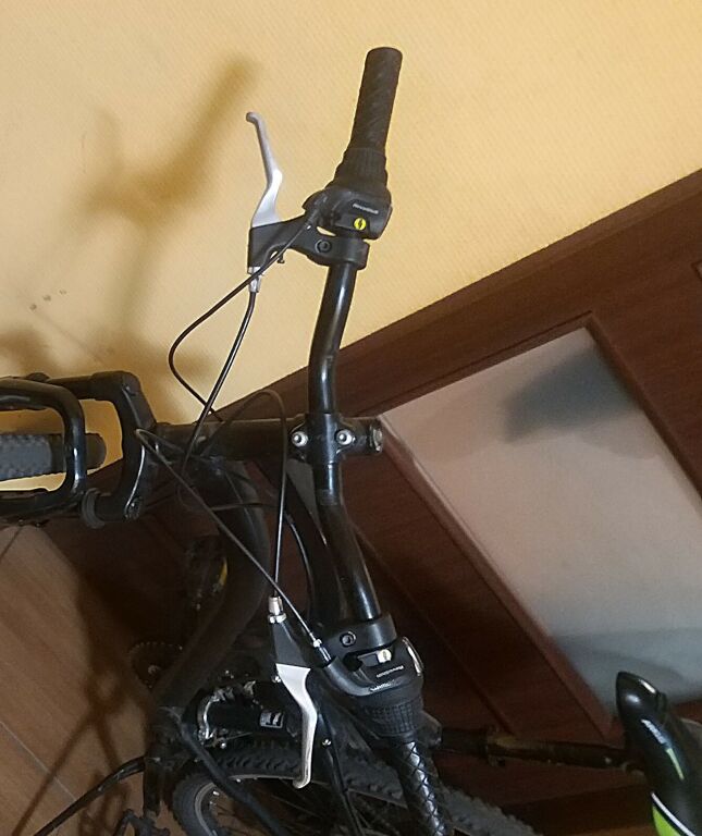 ROWER CZARNY