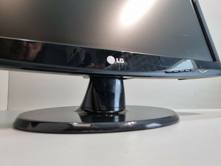 MONITOR LG FLATRON W2243S