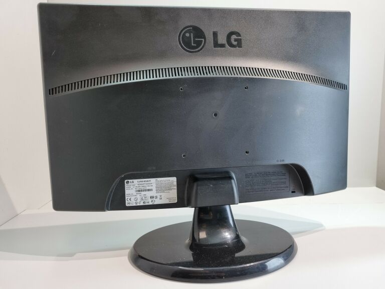 MONITOR LG FLATRON W2243S