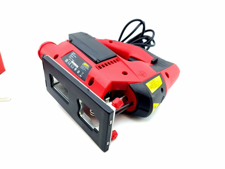 wyrzynarka-meec-tools-023024-800-w-gw-marka-meec-tools