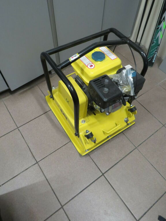 zageszczarka-t10xt-rodzaj-zageszczarki-skoczek-wibracyjna