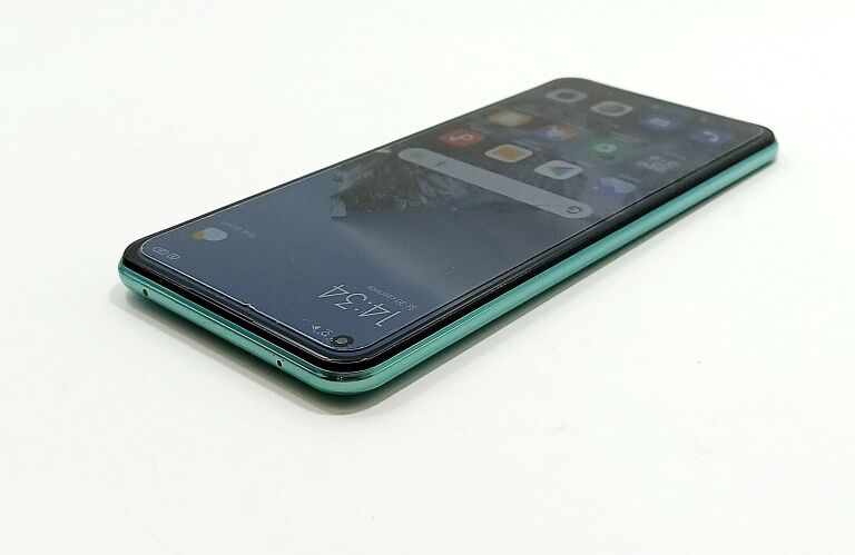 telefon-xiaomi-mi-11-lite-5g-przekatna-ekranu-655