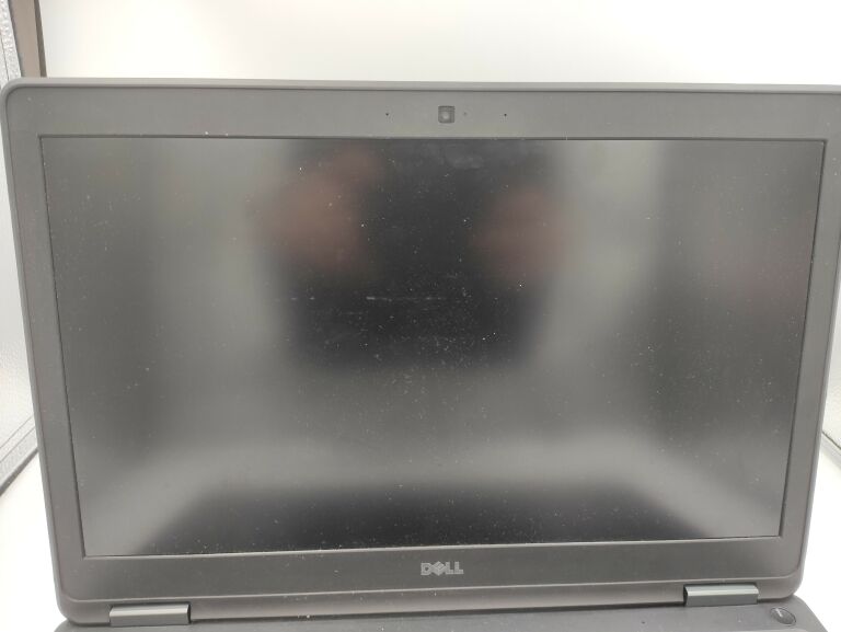 laptop-dell-latitude-e5550-przekatna-ekranu-156