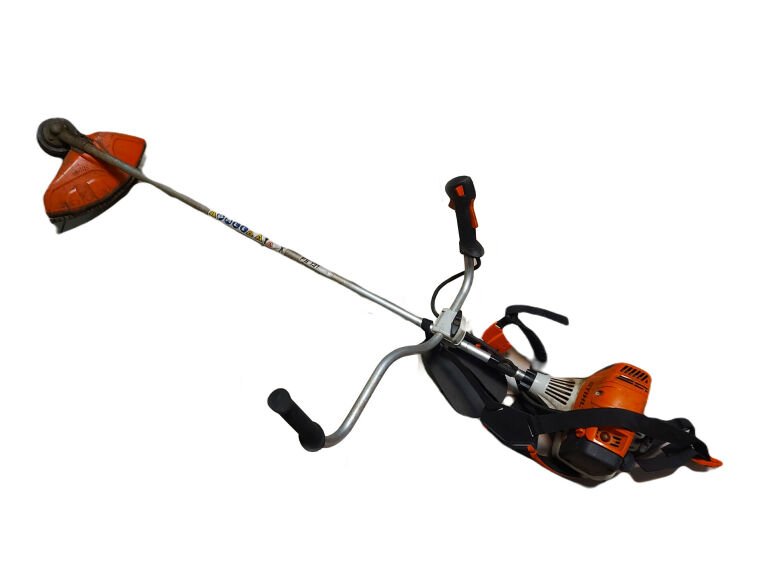 KOSA SPALINOWA STIHL FS 131