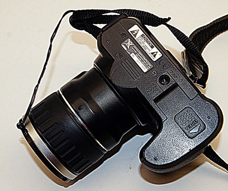 APARAT FUJIFILM FINEPIX S5600 5MPIX 10XZOOM
