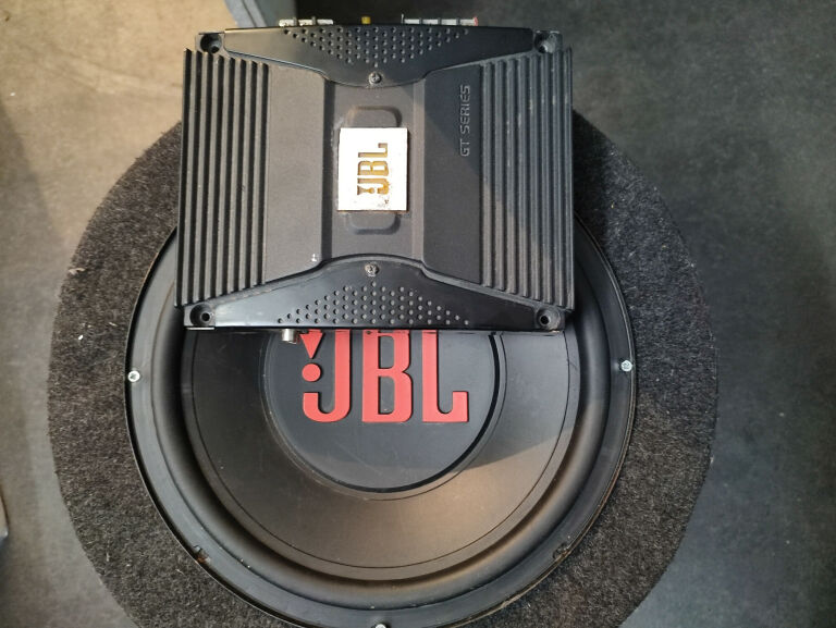 tuba-jbl-wzmacniacz-jbl-gt5-a402-stan-uzywany