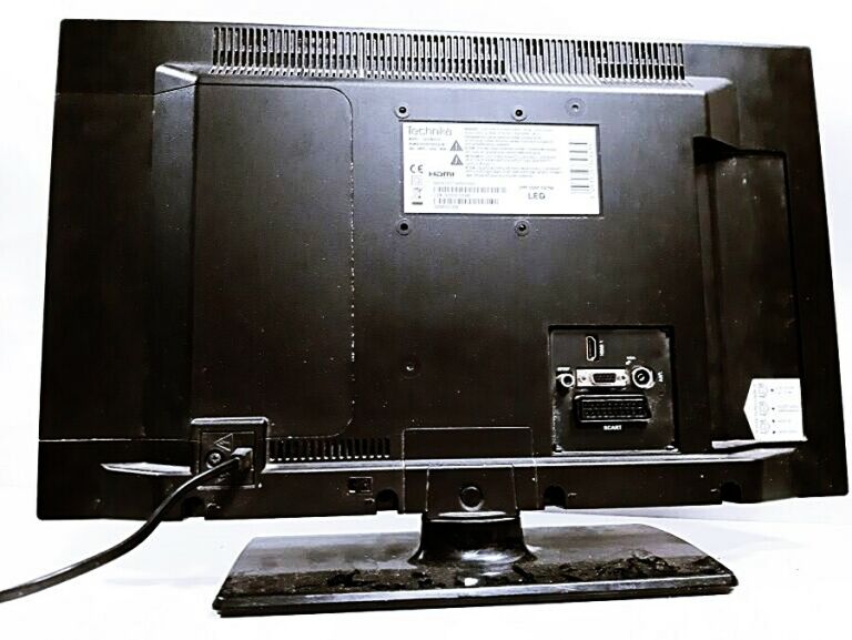 telewizor-technika-22-lf904ss13-kod-producenta-technika