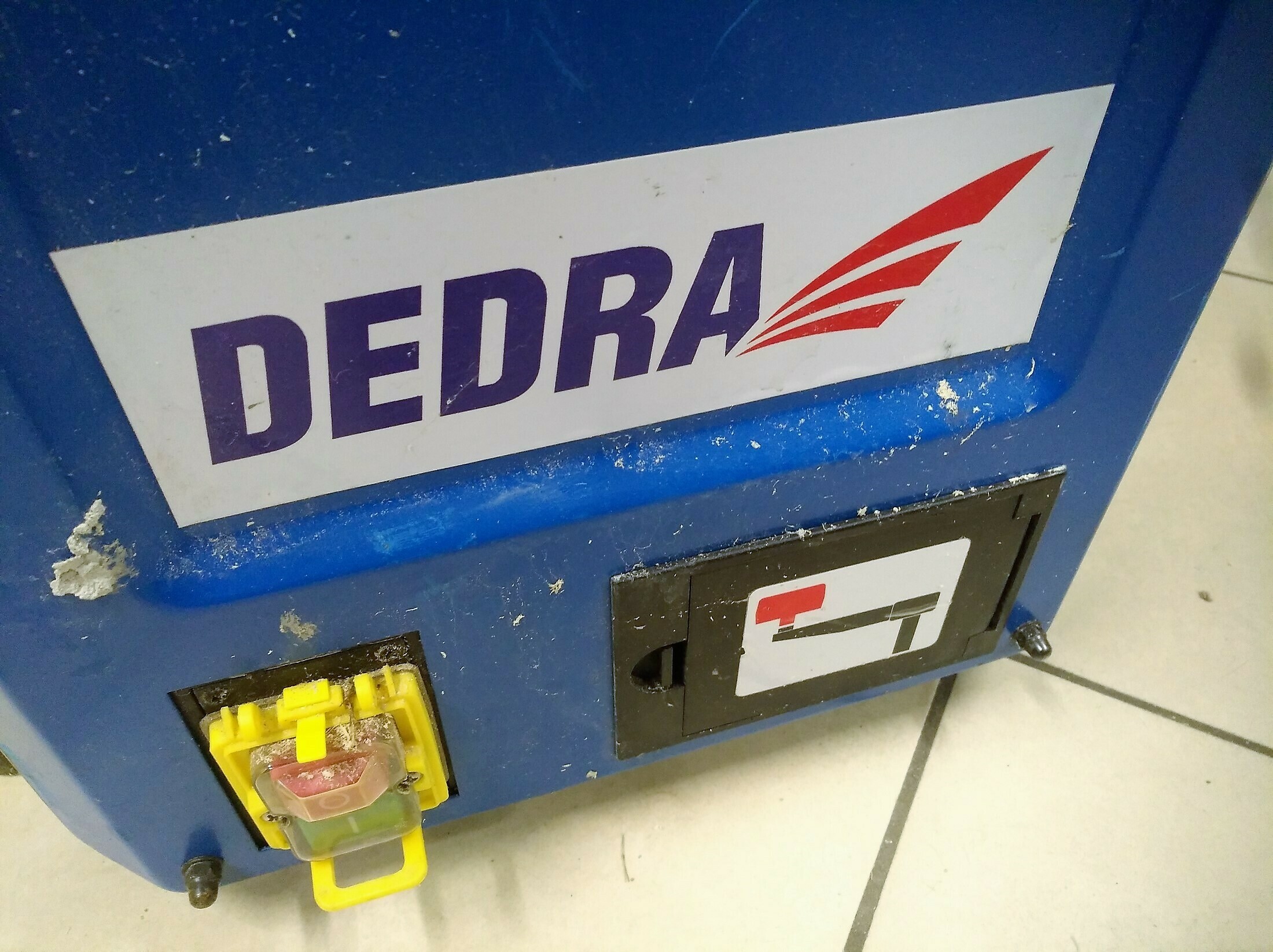 strugarko-grubosciowka-dedra-ded-7813-1400w-stan-uzywany