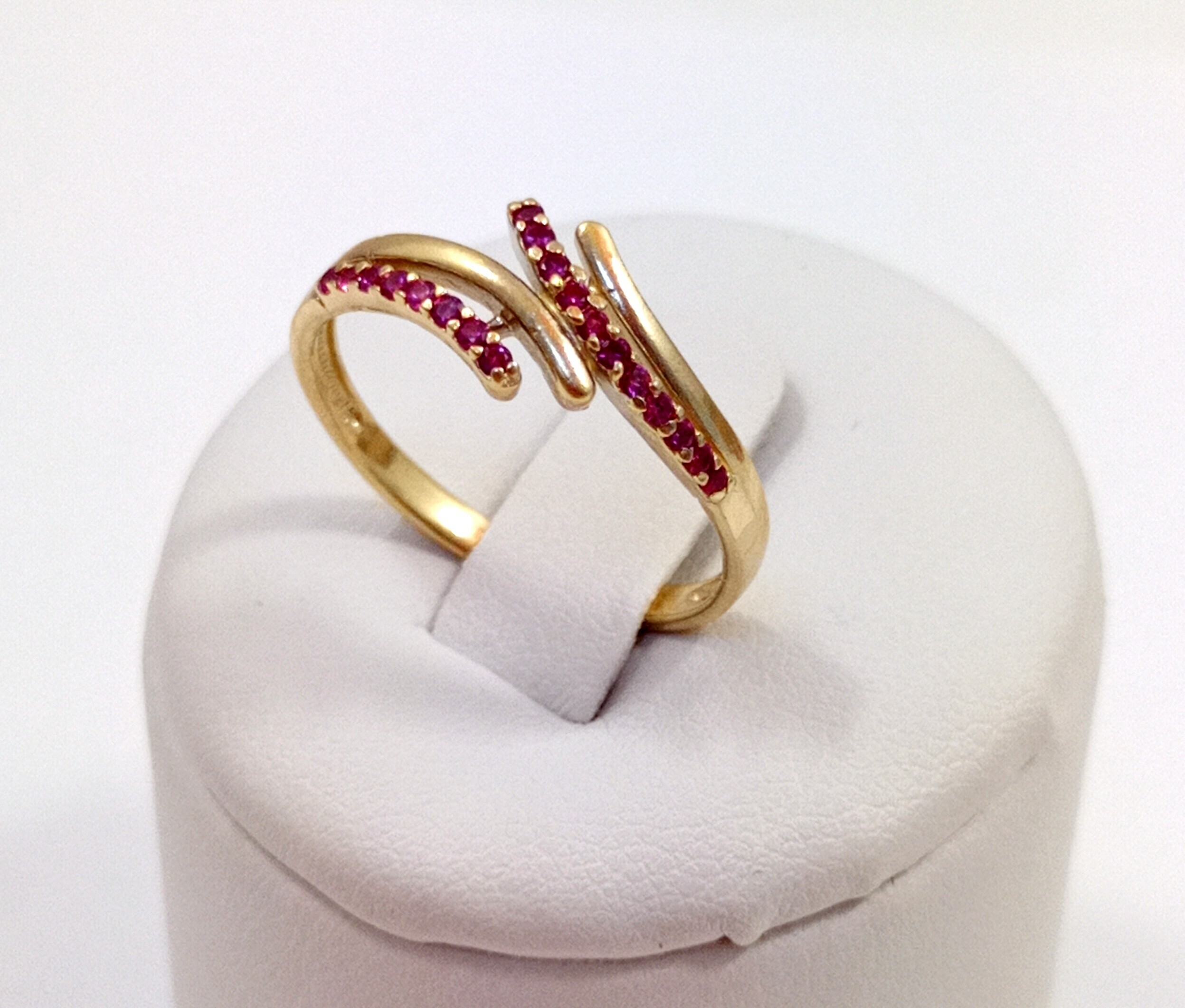 niespotykany-zloty-pierscionek-585-209-g-plec-15851-1