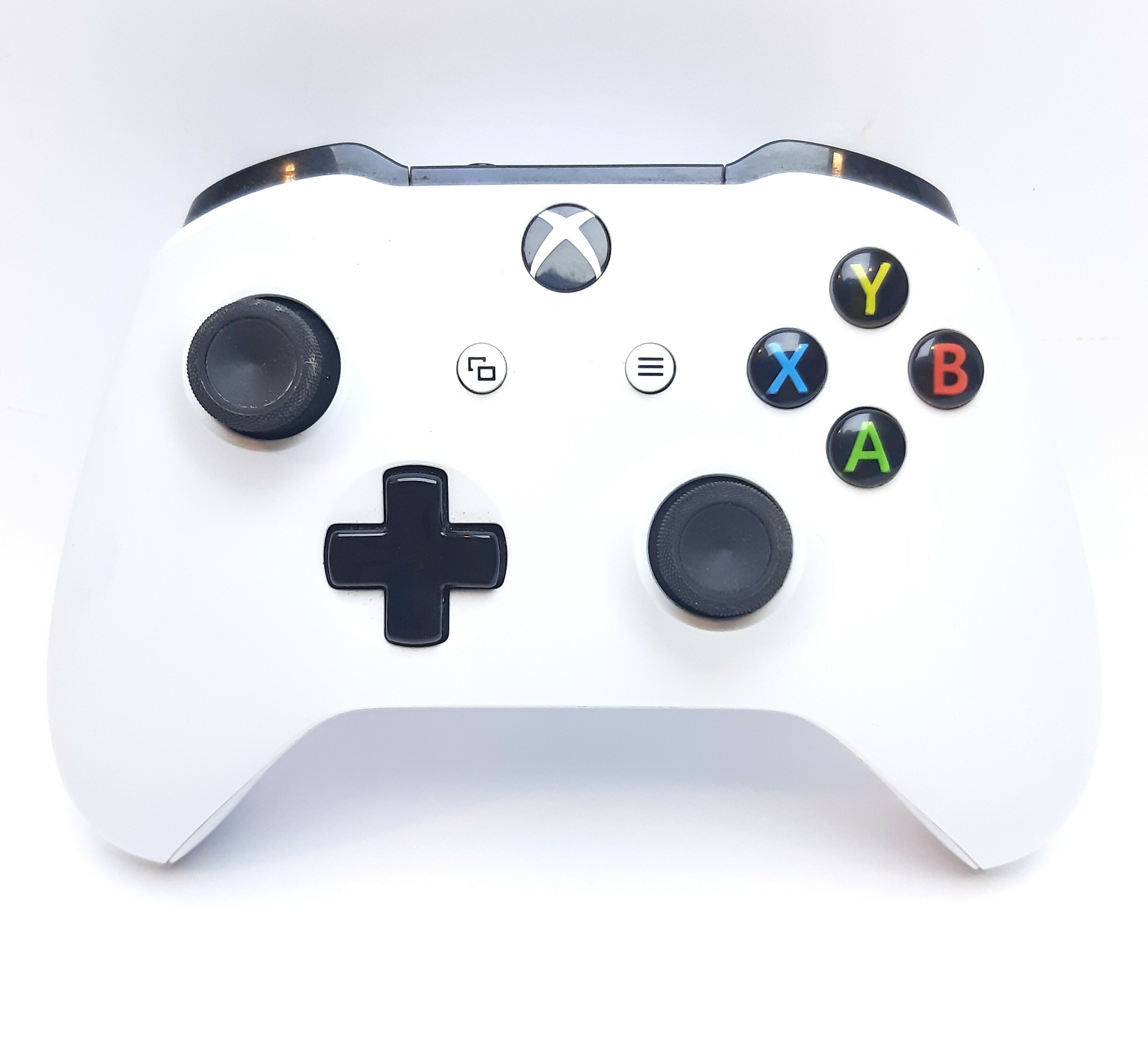 konsola-xbox-one-s-komunikacja-wi-fi