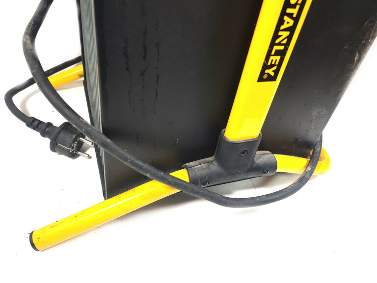 NAGRZEWNICA ELEKTRYCZNA STANLEY ST-033-240-E