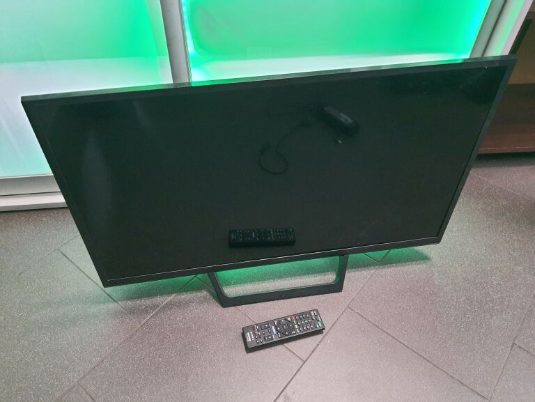 TELEWIZOR SONY BRAVIA KDL-32RE405 PILOT