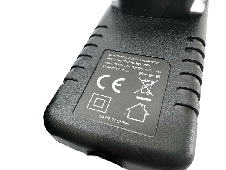 zasilacz-snt18-150120fv-15v-model-loo