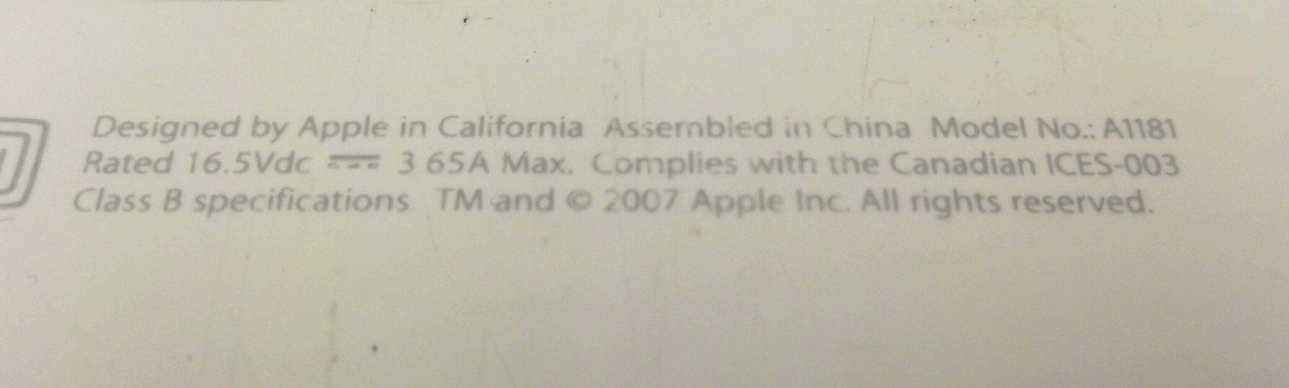 laptop-macbook-a1181-2x20ghz-4gb-brak-ladowarki-kod-producenta-a1181