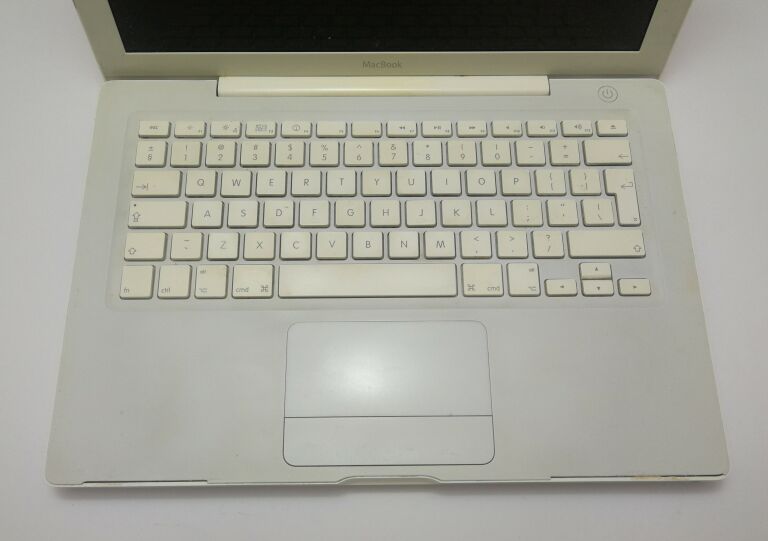 laptop-macbook-a1181-2x20ghz-4gb-brak-ladowarki-rozdzielczosc-px-1280-x-800