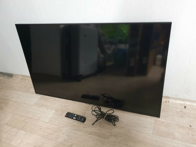 TELEWIZOR SAMSUNG UE50NU7092UXXH + PILOT/4K SMART