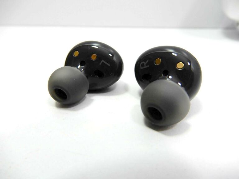 SŁUCHAWKI SAMSUNG GALAXY BUDS 2 KOMPLET