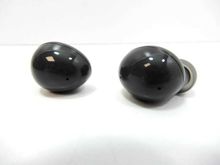 SŁUCHAWKI SAMSUNG GALAXY BUDS 2 KOMPLET