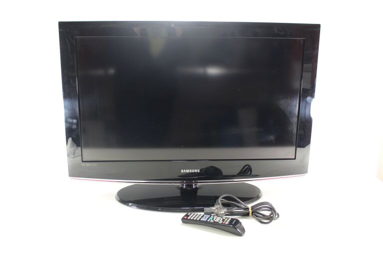 TELEWIZOR SAMSUNG LE32B450C4W / 32 CALE OPIS