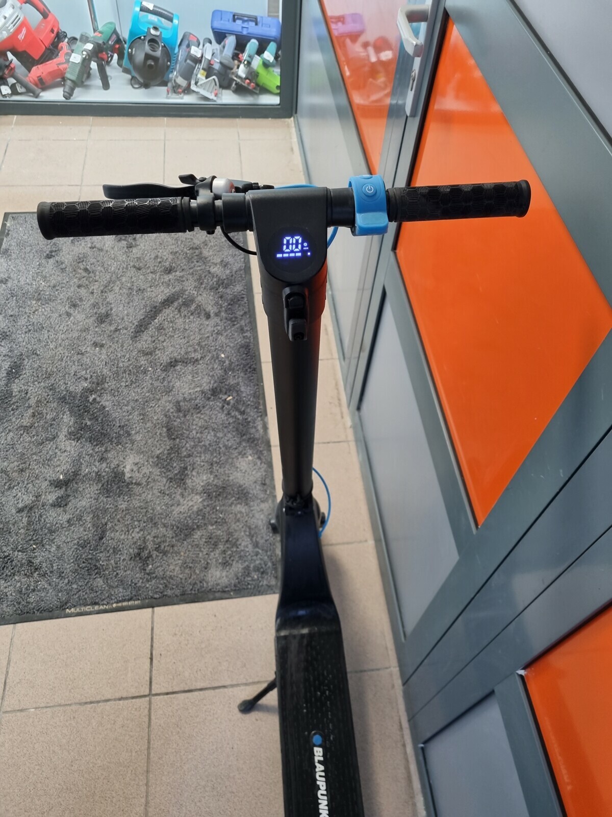 hulajnoga-elektryczna-blaupunkt-esc808-marka-blaupunkt