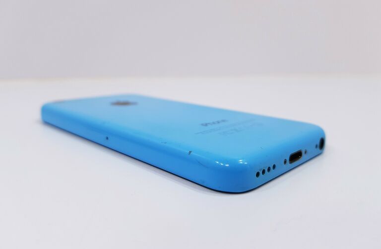 telefon-iphone-5c-18-gb-niebieski-system-operacyjny-ios