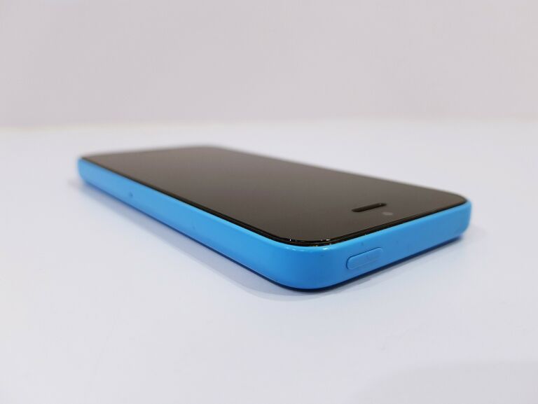 telefon-iphone-5c-18-gb-niebieski-ean-885909940936