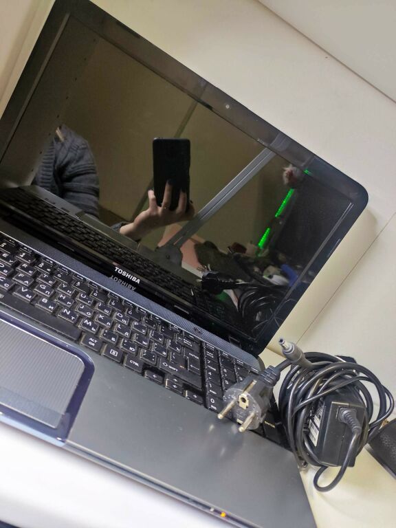 LAPTOP TOSHIBA SATELLITE L855-175 + ZASILANIE