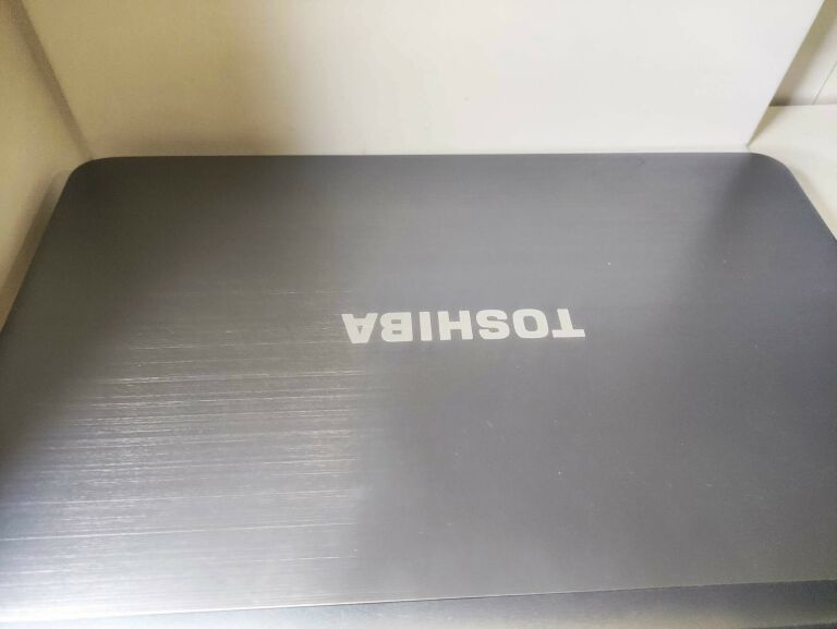 LAPTOP TOSHIBA SATELLITE L855-175 + ZASILANIE