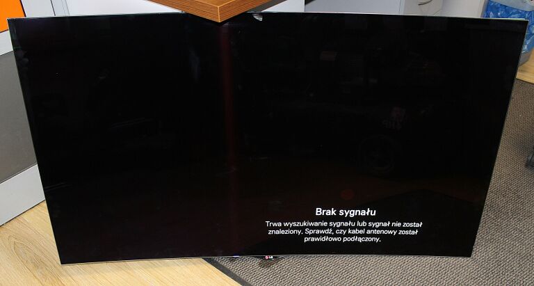 TELEWIZOR LG 55EC930V OLED USZKODZONY