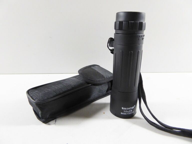 MONOKULAR TASCO ESSENTIALS 10X25