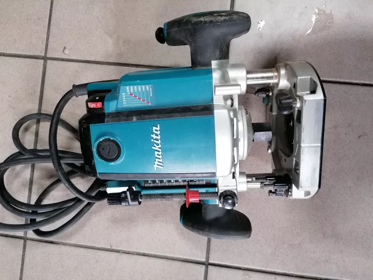 FREZERKA MAKITA RP2300FCXJ KOMPLET