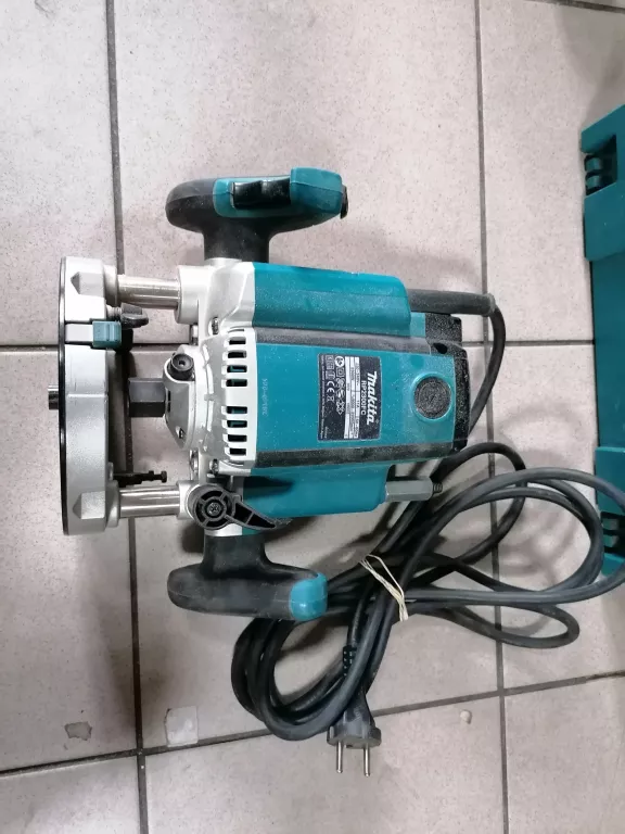FREZERKA MAKITA RP2300FCXJ KOMPLET