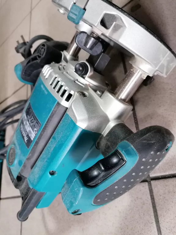 FREZERKA MAKITA RP2300FCXJ KOMPLET