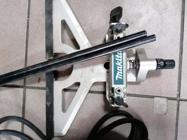FREZERKA MAKITA RP2300FCXJ KOMPLET