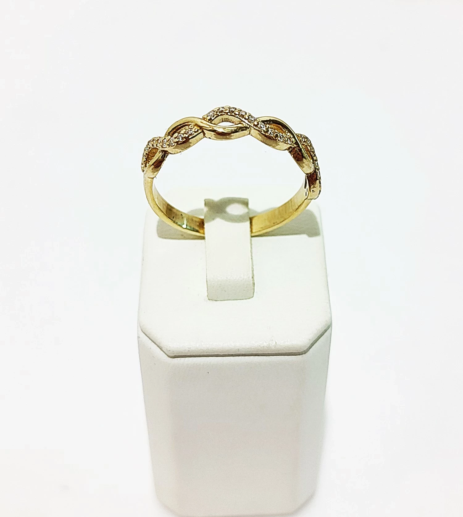 elegancki-zloty-pierscionek-585p-361g-25r-kamien-17088-128