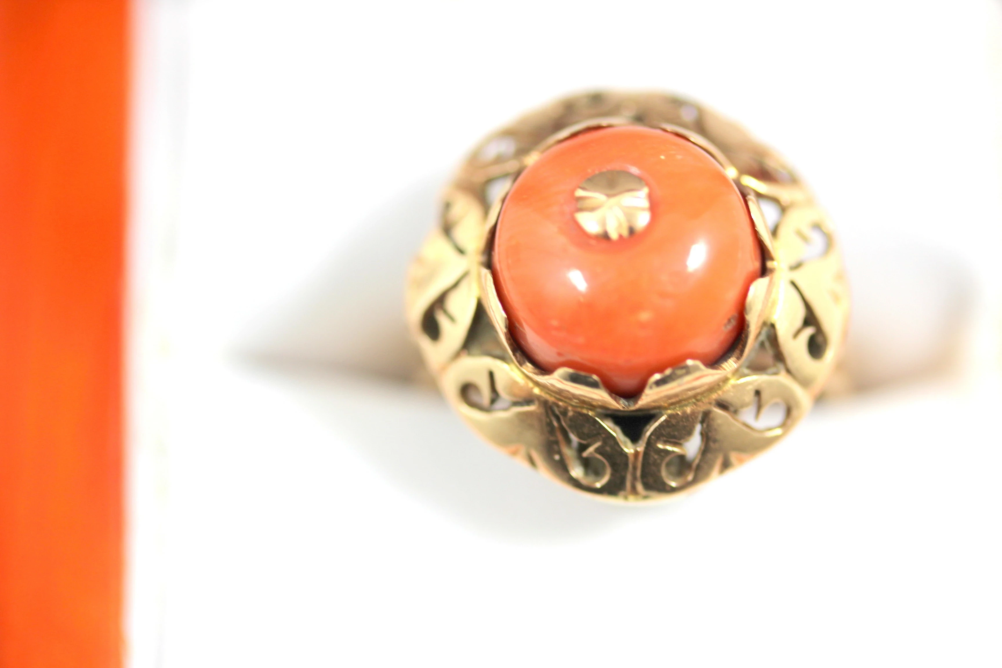 zloty-pierscionek-z-koralem-pr-585-r-14-773g-rodzaj-wyrob-jubilerski