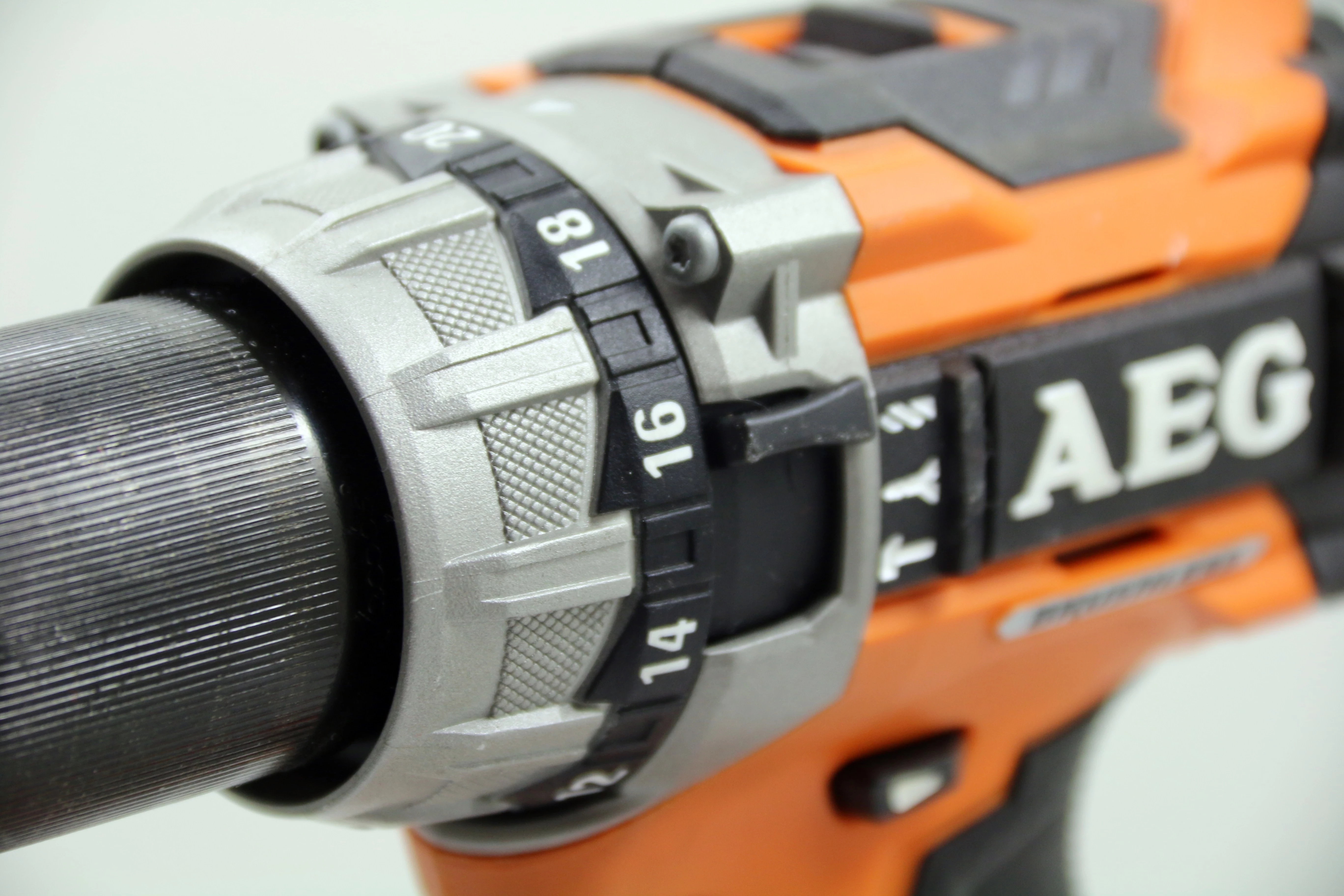 wiertarko-wkretarka-18v-aeg-bs18g4-202c-kod-producenta-bs18g4-202c