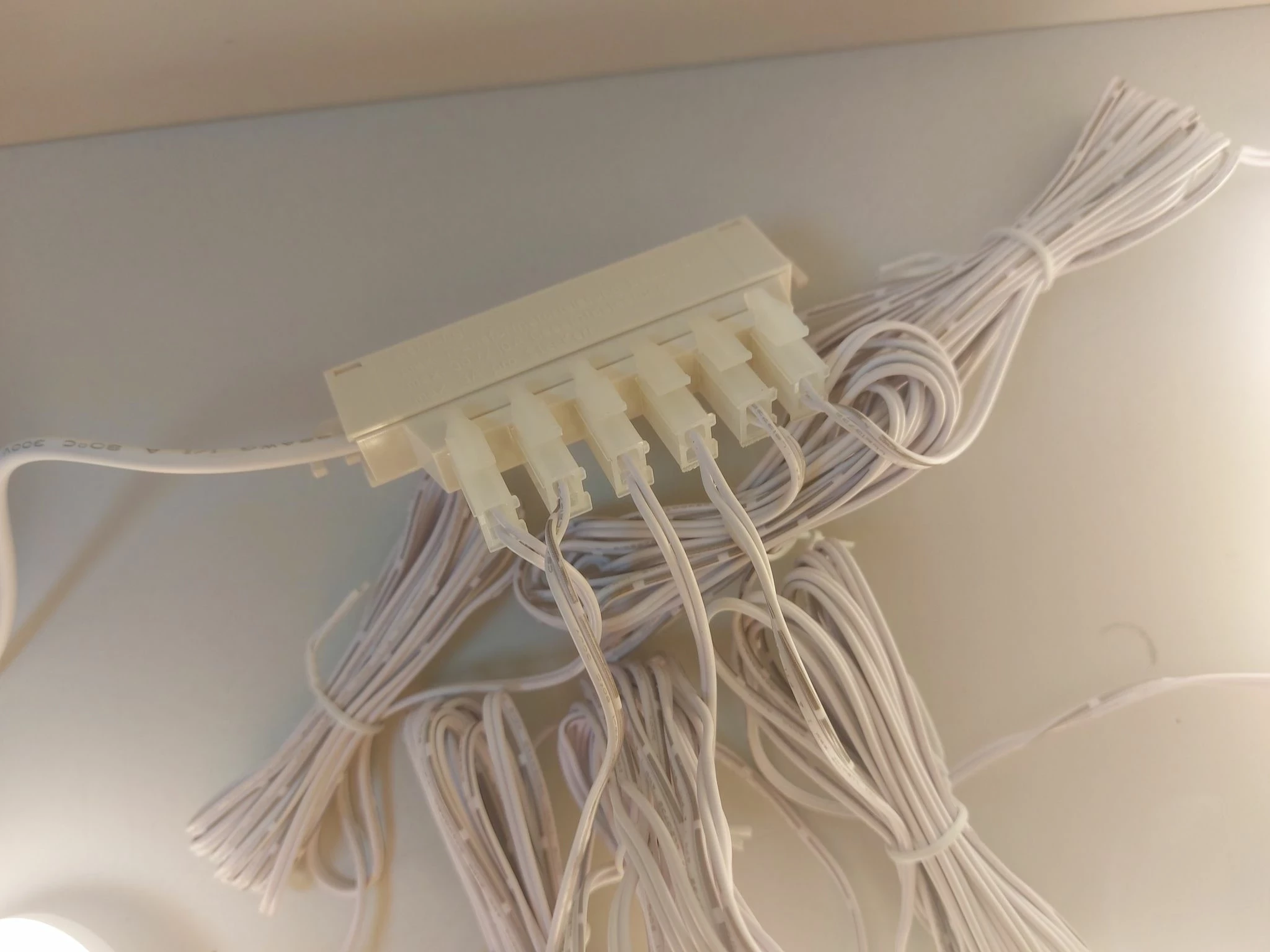 oswietlenie-podszafkowe-led-6szt-lighting-ever-napiecie-v-inne