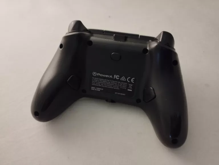 PAD POWERA PRZEWODOWY XBOX SERIES / XBOX ONE