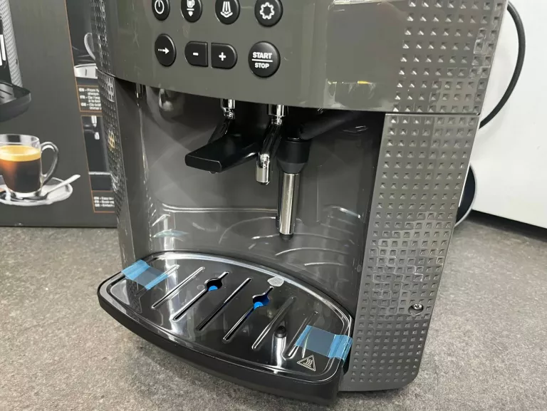 ekspres-do-kawy-krups-ea8100-series-kolor-dominujacy-srebrnyszary