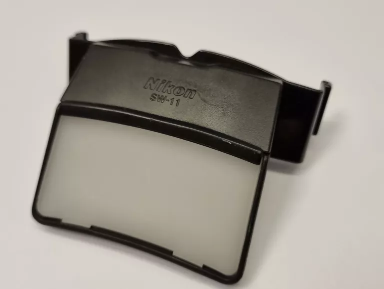 adapter-nasadka-rozpraszajaca-nikon-sw-11-model-sw-11