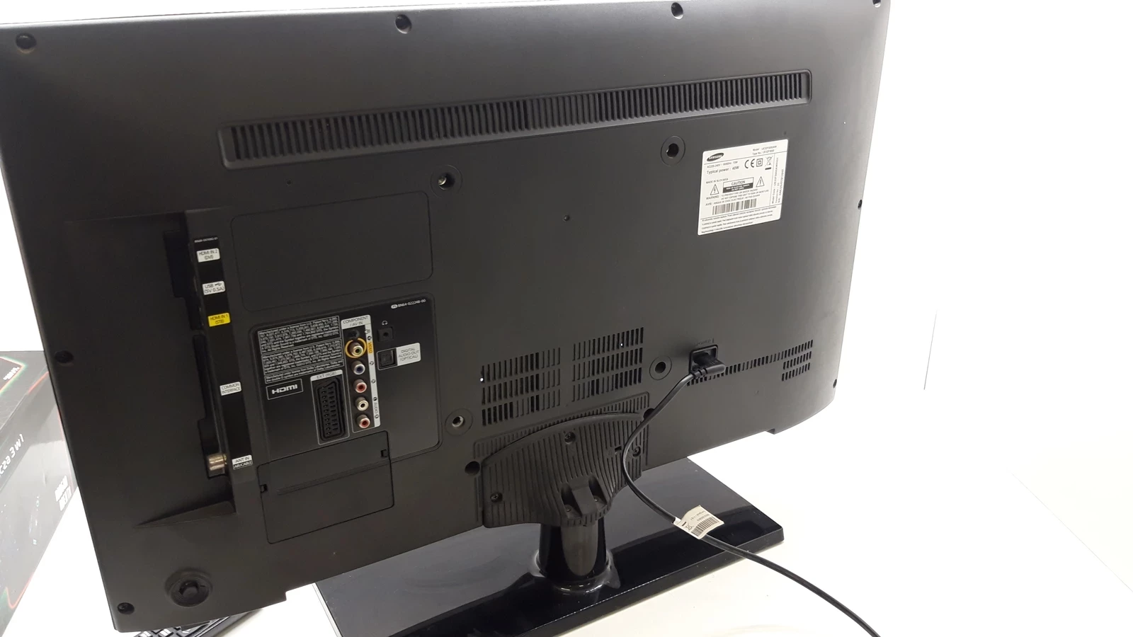 telewizor-samsung-32-cale-ue32f5000aw-kod-producenta-ue32f5000aw