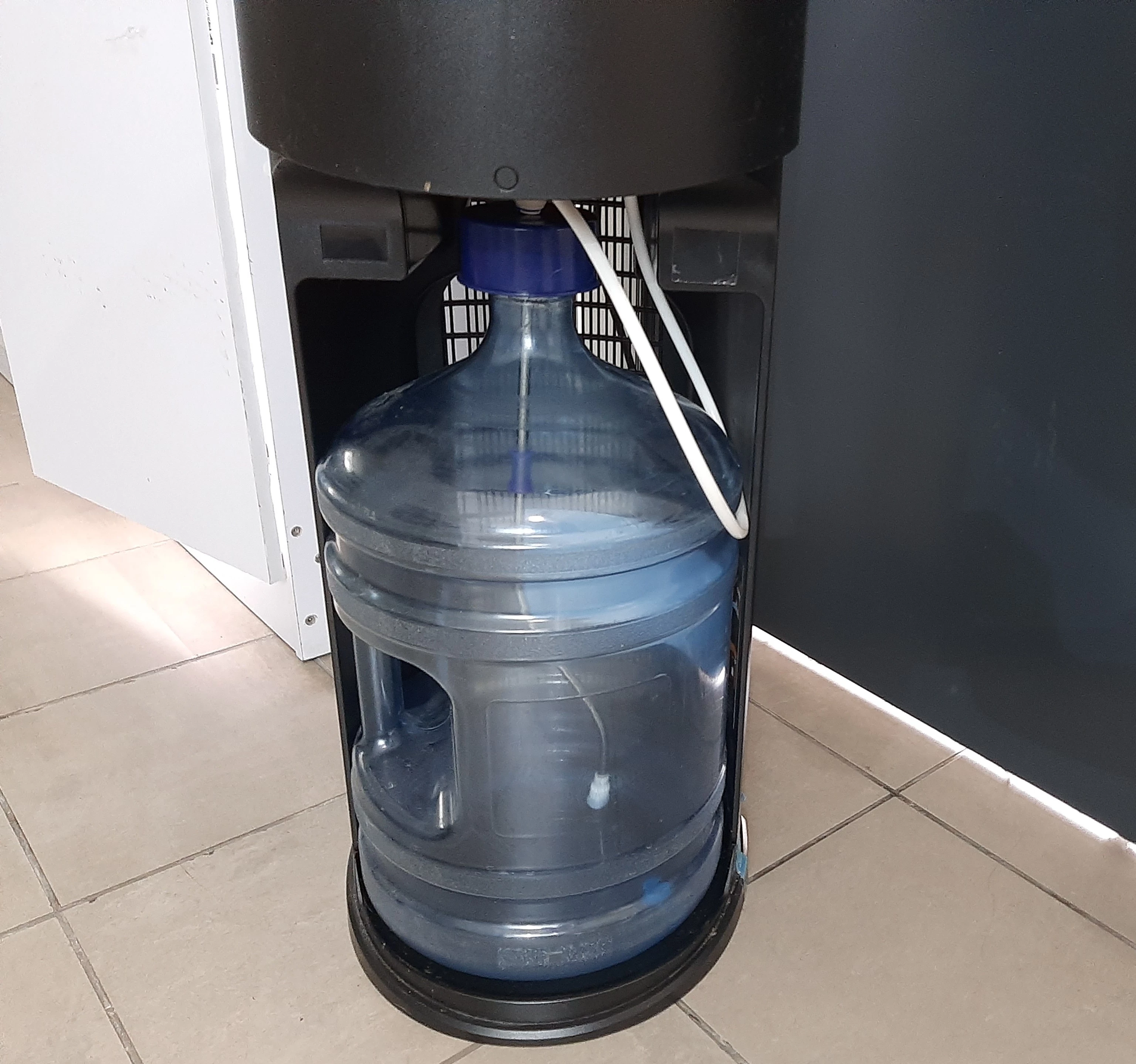 dystrybutor-wody-eden-storm-czarny-marka-eden