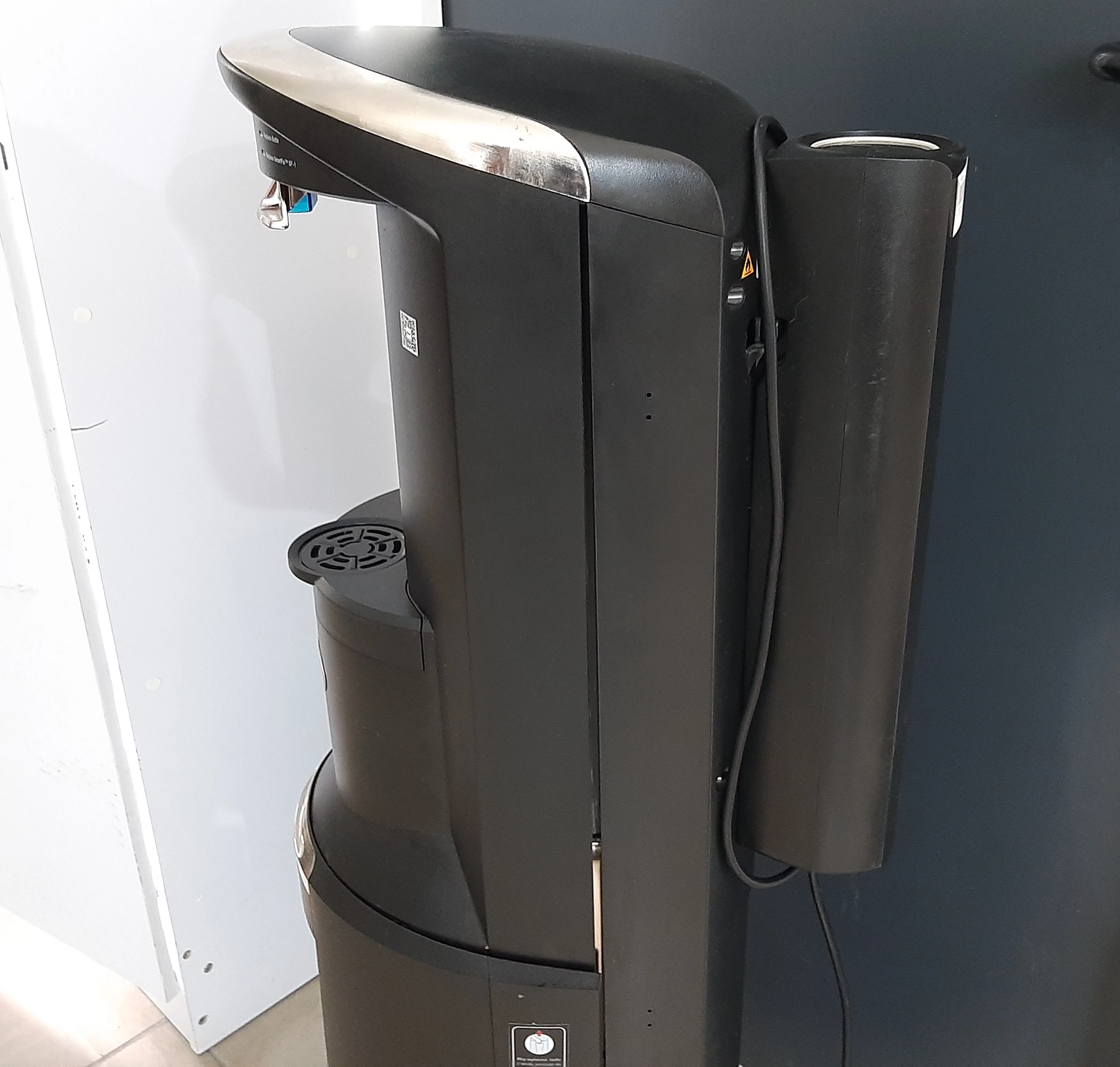 dystrybutor-wody-eden-storm-czarny-model-storm